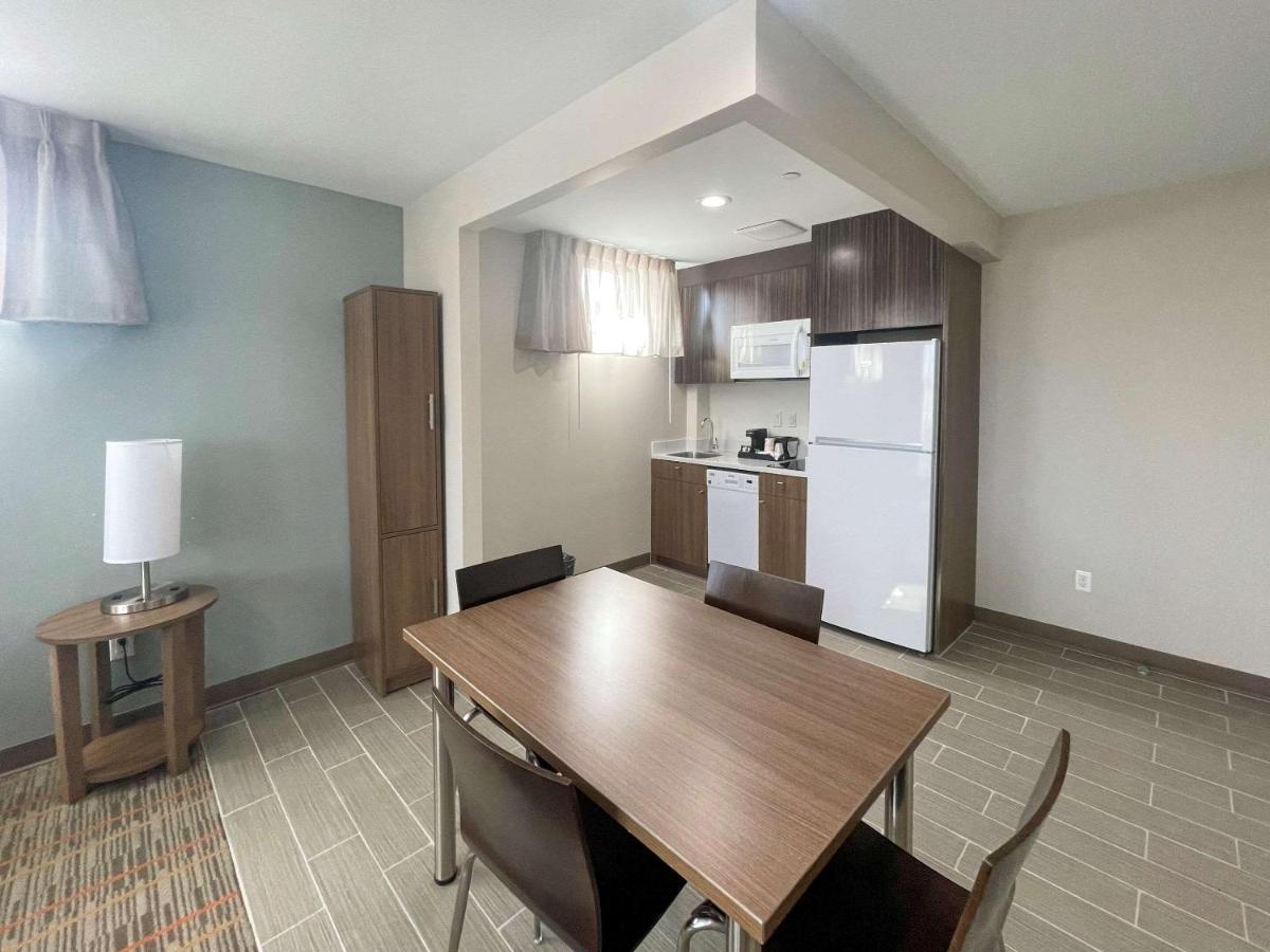 Mainstay Suites Нью-Йорк Экстерьер фото