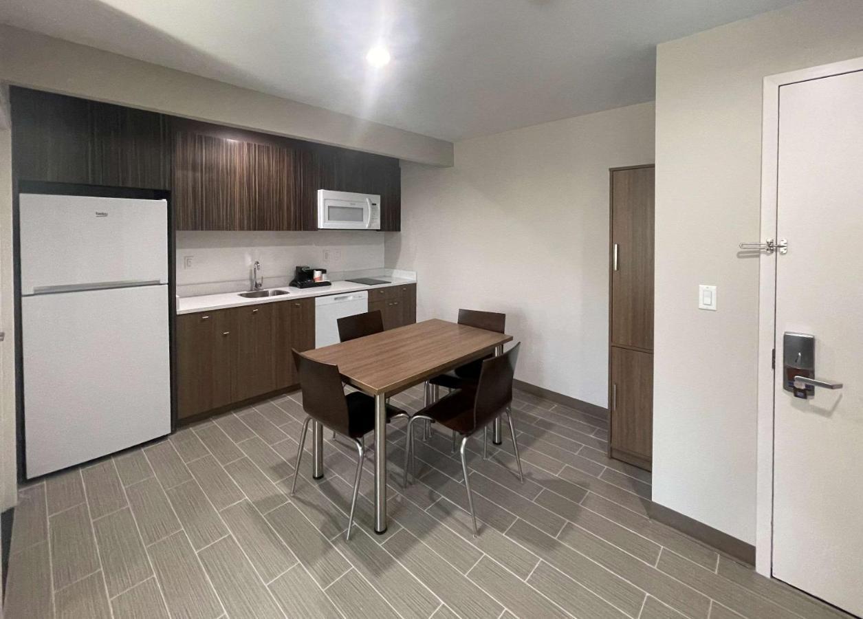 Mainstay Suites Нью-Йорк Экстерьер фото